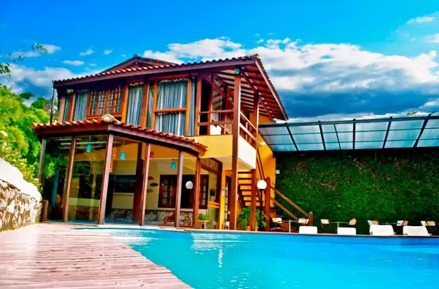 HOSPEDAGEM EM PENEDO